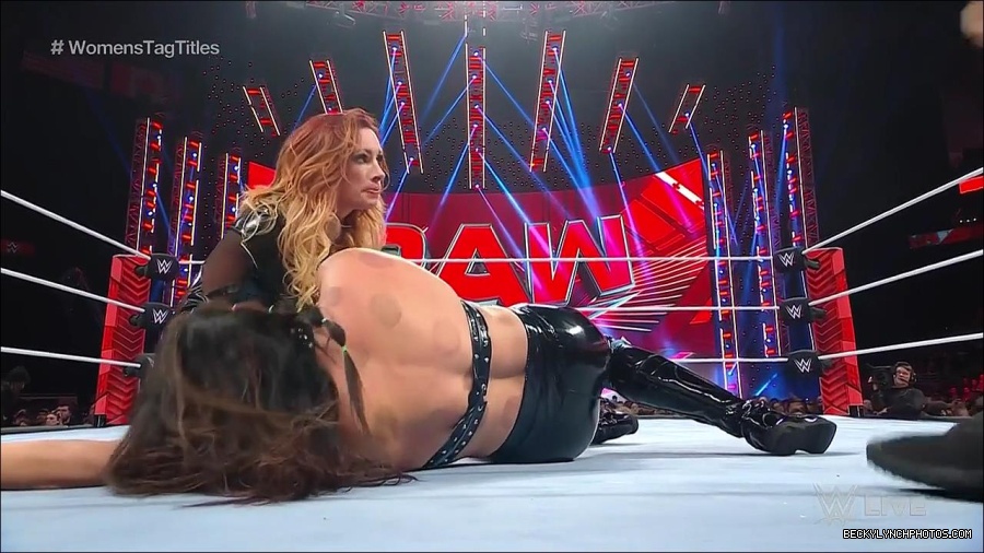 WWE_Monday_Night_Raw_2023_04_10_720p_HDTV_x264-NWCHD_mp4_002553038.jpg