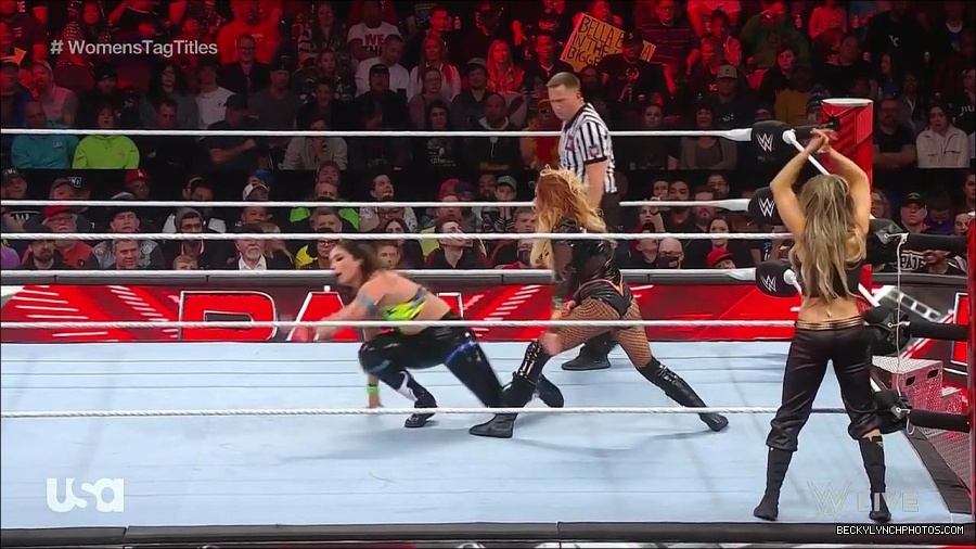 WWE_Monday_Night_Raw_2023_04_10_720p_HDTV_x264-NWCHD_mp4_002559444.jpg