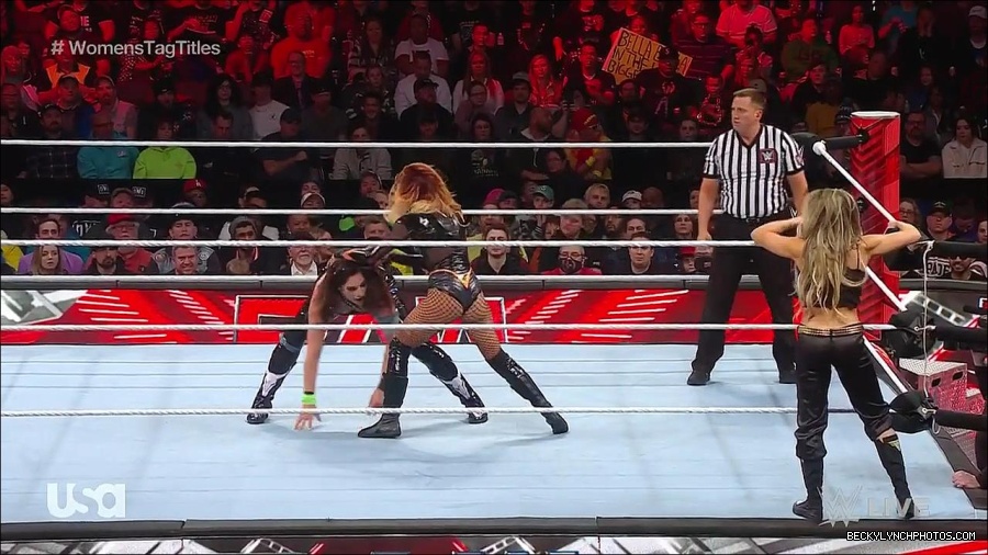WWE_Monday_Night_Raw_2023_04_10_720p_HDTV_x264-NWCHD_mp4_002564249.jpg