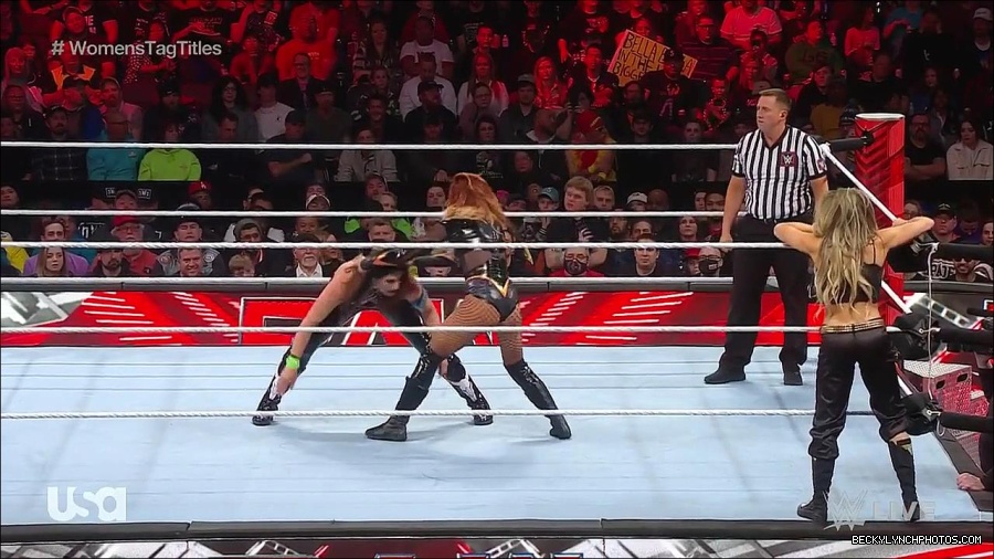 WWE_Monday_Night_Raw_2023_04_10_720p_HDTV_x264-NWCHD_mp4_002564649.jpg