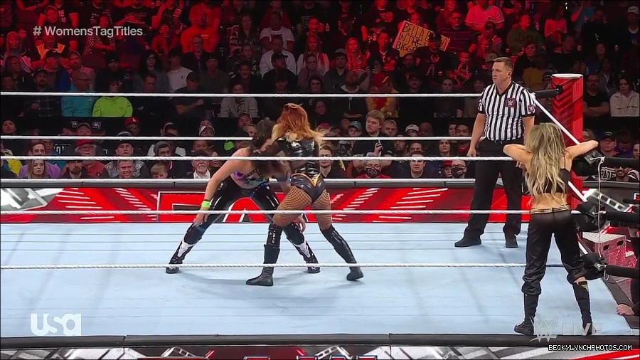 WWE_Monday_Night_Raw_2023_04_10_720p_HDTV_x264-NWCHD_mp4_002565050.jpg