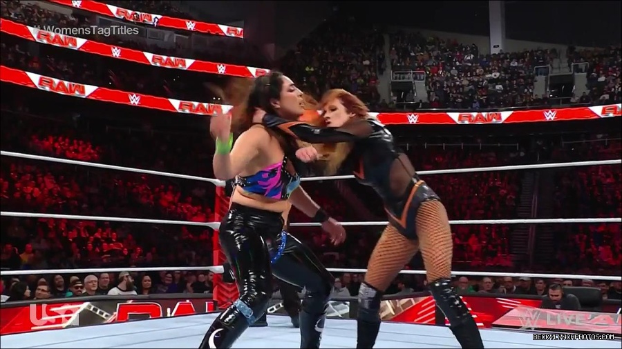 WWE_Monday_Night_Raw_2023_04_10_720p_HDTV_x264-NWCHD_mp4_002566251.jpg