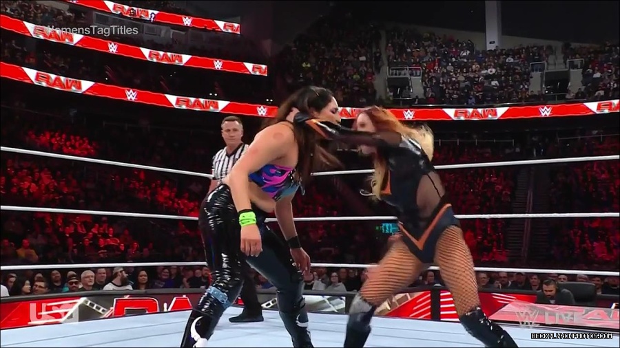 WWE_Monday_Night_Raw_2023_04_10_720p_HDTV_x264-NWCHD_mp4_002566651.jpg