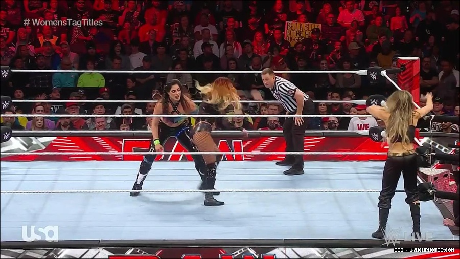 WWE_Monday_Night_Raw_2023_04_10_720p_HDTV_x264-NWCHD_mp4_002567852.jpg