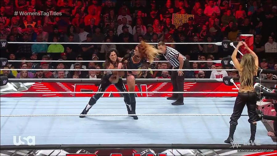 WWE_Monday_Night_Raw_2023_04_10_720p_HDTV_x264-NWCHD_mp4_002568253.jpg