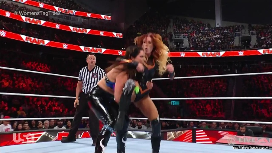 WWE_Monday_Night_Raw_2023_04_10_720p_HDTV_x264-NWCHD_mp4_002569054.jpg