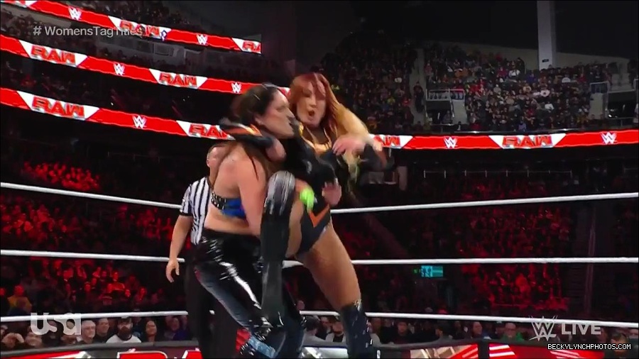 WWE_Monday_Night_Raw_2023_04_10_720p_HDTV_x264-NWCHD_mp4_002569454.jpg
