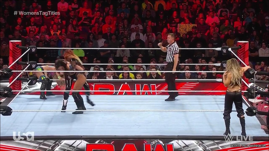 WWE_Monday_Night_Raw_2023_04_10_720p_HDTV_x264-NWCHD_mp4_002576661.jpg
