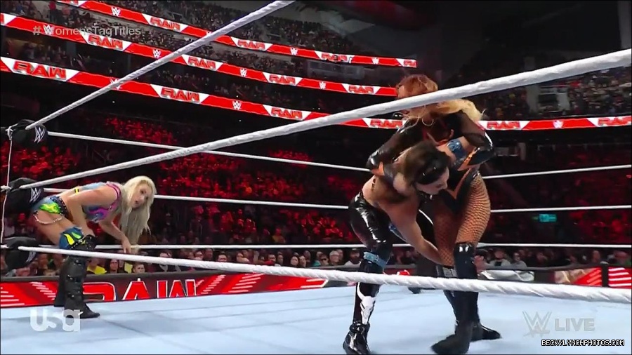 WWE_Monday_Night_Raw_2023_04_10_720p_HDTV_x264-NWCHD_mp4_002577062.jpg