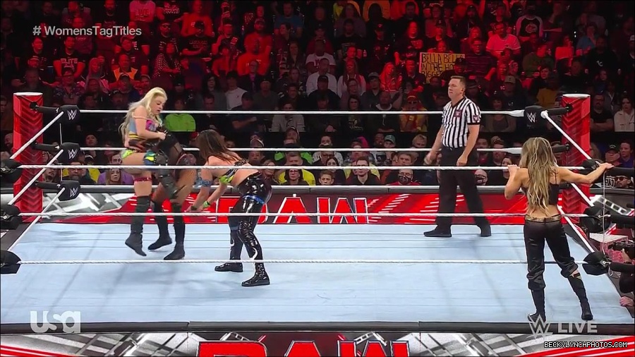 WWE_Monday_Night_Raw_2023_04_10_720p_HDTV_x264-NWCHD_mp4_002583468.jpg