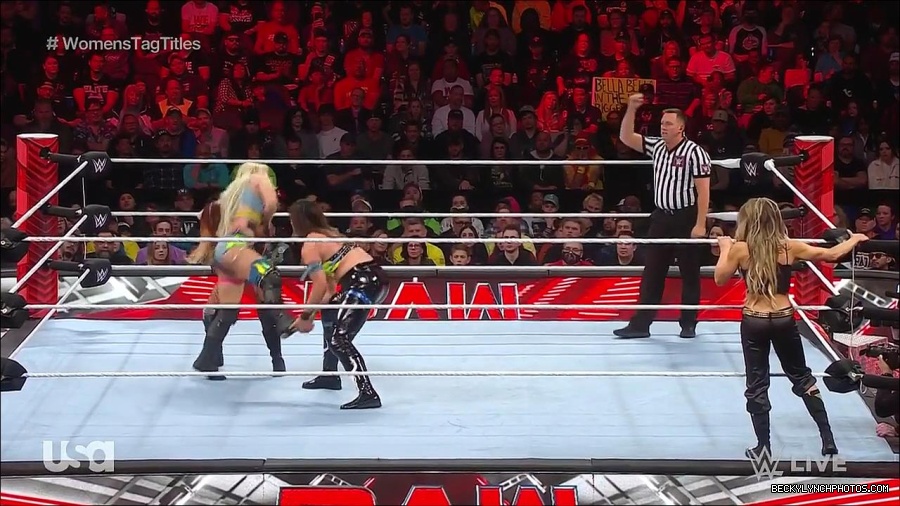 WWE_Monday_Night_Raw_2023_04_10_720p_HDTV_x264-NWCHD_mp4_002583868.jpg