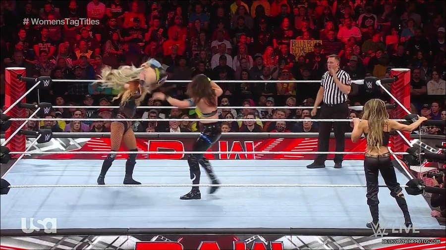 WWE_Monday_Night_Raw_2023_04_10_720p_HDTV_x264-NWCHD_mp4_002584669.jpg