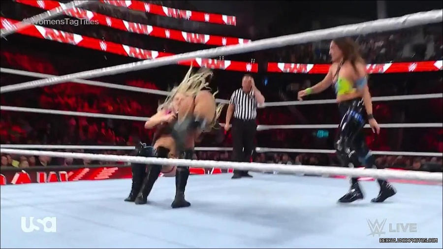 WWE_Monday_Night_Raw_2023_04_10_720p_HDTV_x264-NWCHD_mp4_002585070.jpg