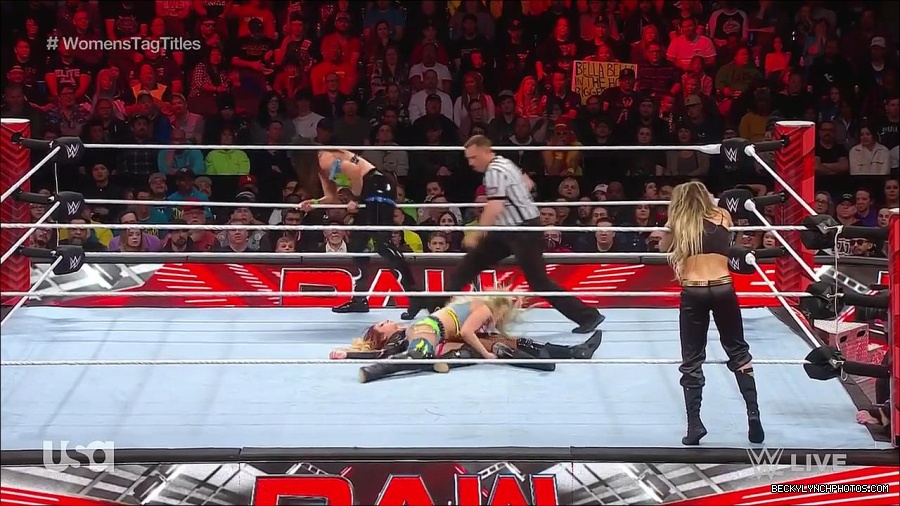 WWE_Monday_Night_Raw_2023_04_10_720p_HDTV_x264-NWCHD_mp4_002587472.jpg