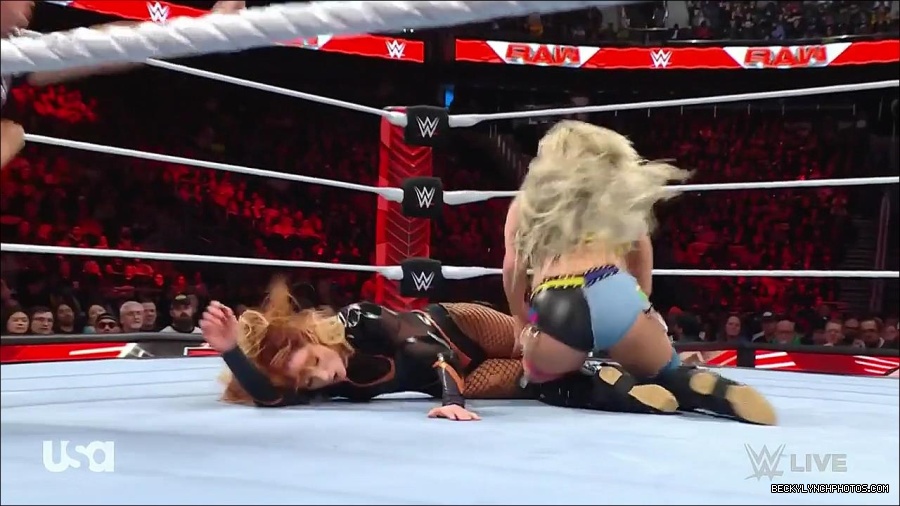 WWE_Monday_Night_Raw_2023_04_10_720p_HDTV_x264-NWCHD_mp4_002591076.jpg