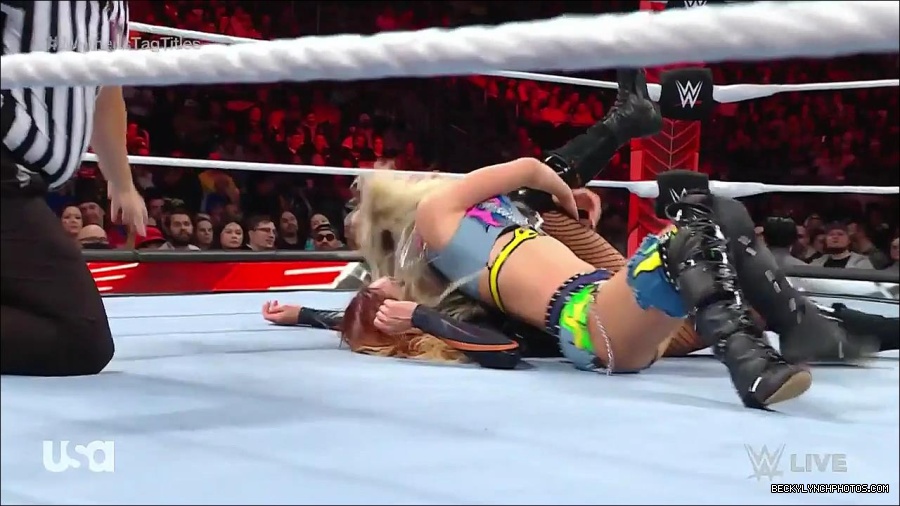 WWE_Monday_Night_Raw_2023_04_10_720p_HDTV_x264-NWCHD_mp4_002592677.jpg