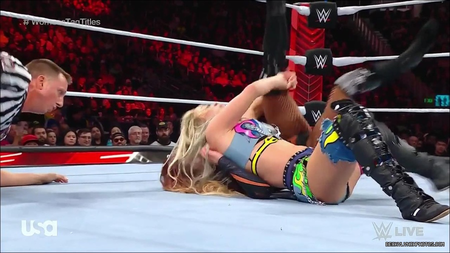 WWE_Monday_Night_Raw_2023_04_10_720p_HDTV_x264-NWCHD_mp4_002594279.jpg
