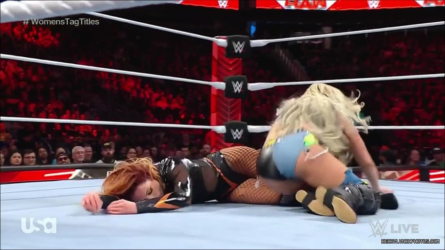 WWE_Monday_Night_Raw_2023_04_10_720p_HDTV_x264-NWCHD_mp4_002595080.jpg