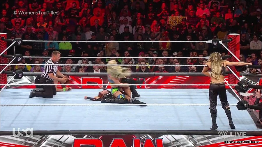 WWE_Monday_Night_Raw_2023_04_10_720p_HDTV_x264-NWCHD_mp4_002596681.jpg