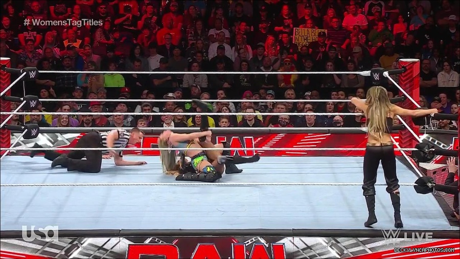 WWE_Monday_Night_Raw_2023_04_10_720p_HDTV_x264-NWCHD_mp4_002598683.jpg