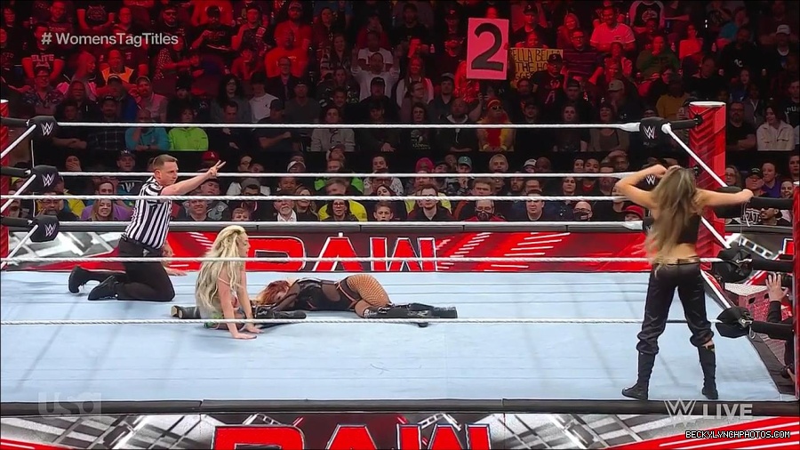 WWE_Monday_Night_Raw_2023_04_10_720p_HDTV_x264-NWCHD_mp4_002600285.jpg
