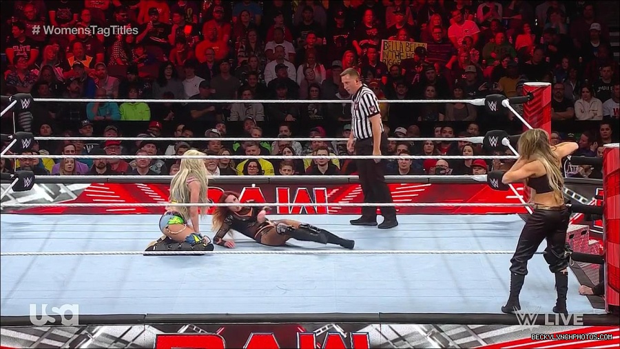 WWE_Monday_Night_Raw_2023_04_10_720p_HDTV_x264-NWCHD_mp4_002613498.jpg