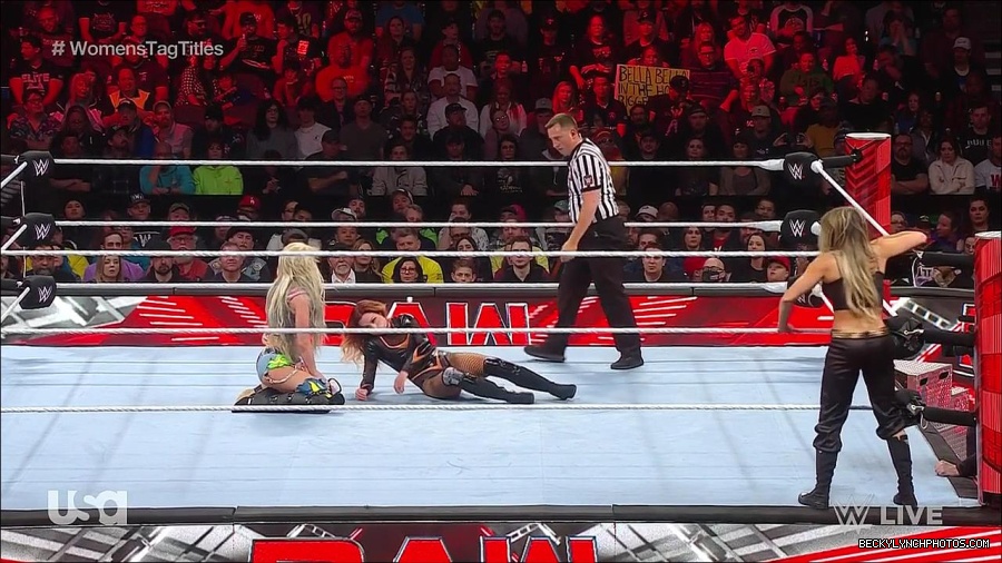 WWE_Monday_Night_Raw_2023_04_10_720p_HDTV_x264-NWCHD_mp4_002613898.jpg