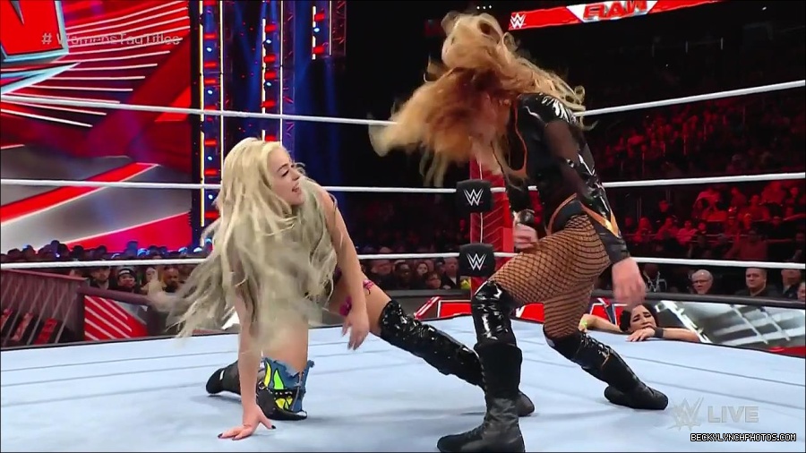 WWE_Monday_Night_Raw_2023_04_10_720p_HDTV_x264-NWCHD_mp4_002618703.jpg