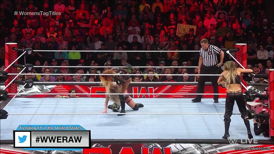 WWE_Monday_Night_Raw_2023_04_10_720p_HDTV_x264-NWCHD_mp4_002622707.jpg