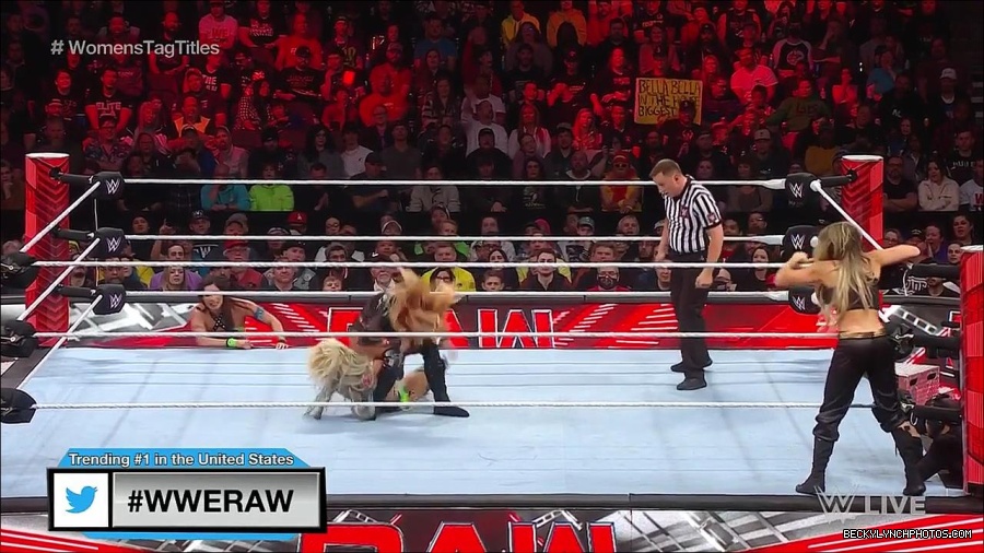 WWE_Monday_Night_Raw_2023_04_10_720p_HDTV_x264-NWCHD_mp4_002623908.jpg