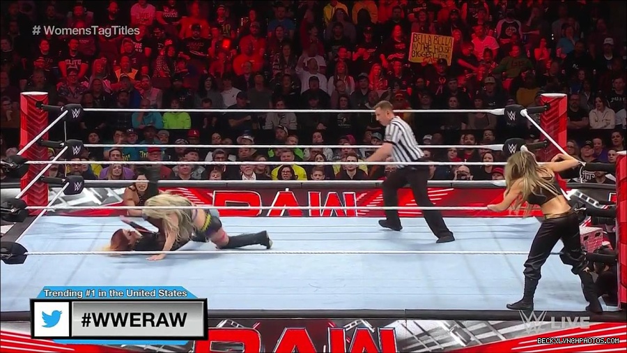 WWE_Monday_Night_Raw_2023_04_10_720p_HDTV_x264-NWCHD_mp4_002624709.jpg