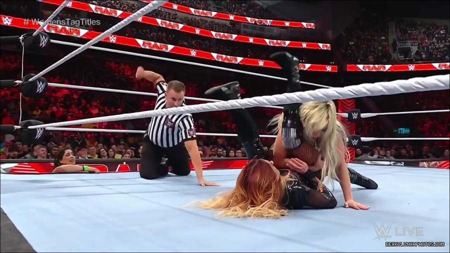 WWE_Monday_Night_Raw_2023_04_10_720p_HDTV_x264-NWCHD_mp4_002626311.jpg