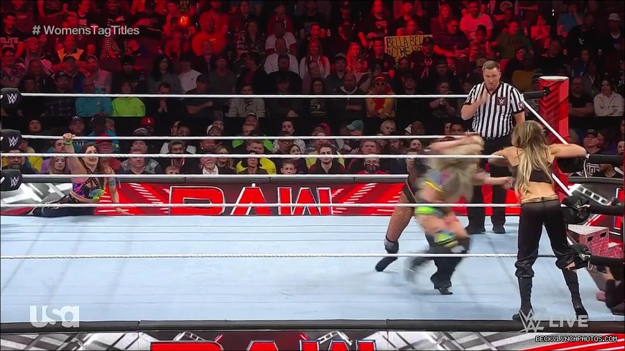 WWE_Monday_Night_Raw_2023_04_10_720p_HDTV_x264-NWCHD_mp4_002631916.jpg