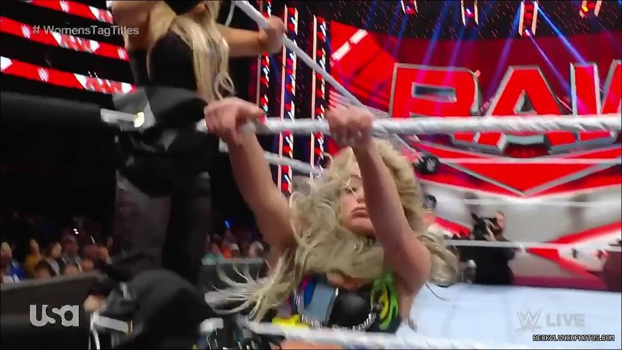 WWE_Monday_Night_Raw_2023_04_10_720p_HDTV_x264-NWCHD_mp4_002632717.jpg