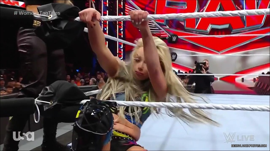 WWE_Monday_Night_Raw_2023_04_10_720p_HDTV_x264-NWCHD_mp4_002633118.jpg