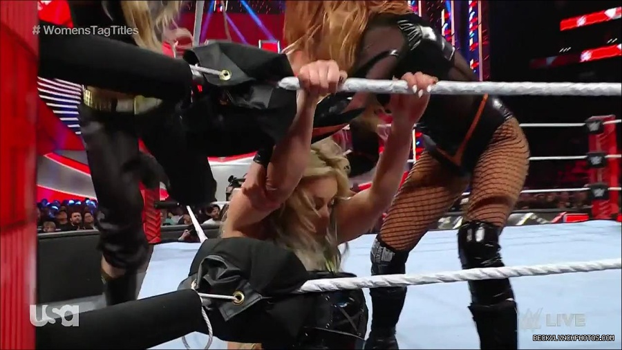 WWE_Monday_Night_Raw_2023_04_10_720p_HDTV_x264-NWCHD_mp4_002635920.jpg