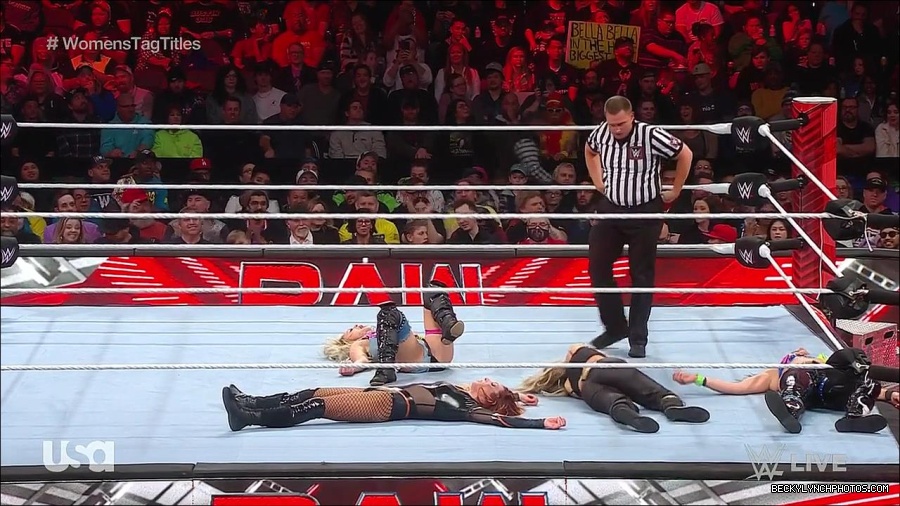 WWE_Monday_Night_Raw_2023_04_10_720p_HDTV_x264-NWCHD_mp4_002676361.jpg