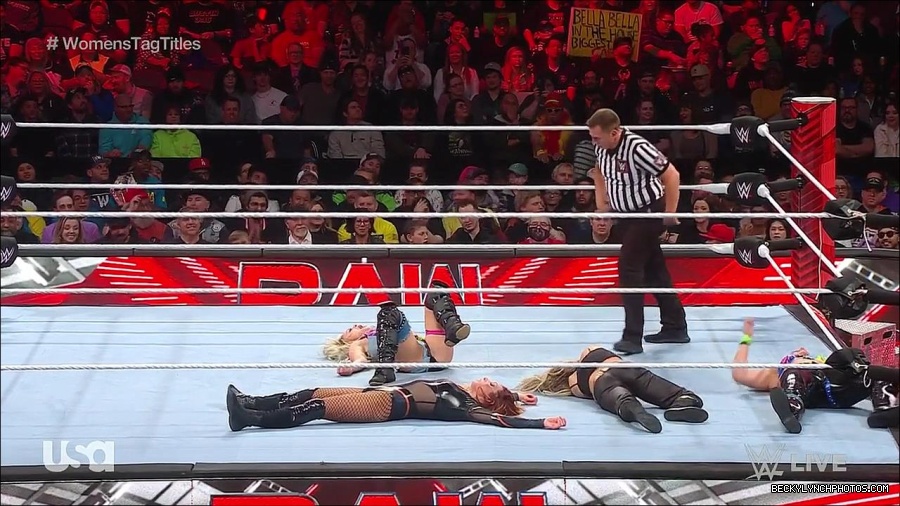 WWE_Monday_Night_Raw_2023_04_10_720p_HDTV_x264-NWCHD_mp4_002676761.jpg