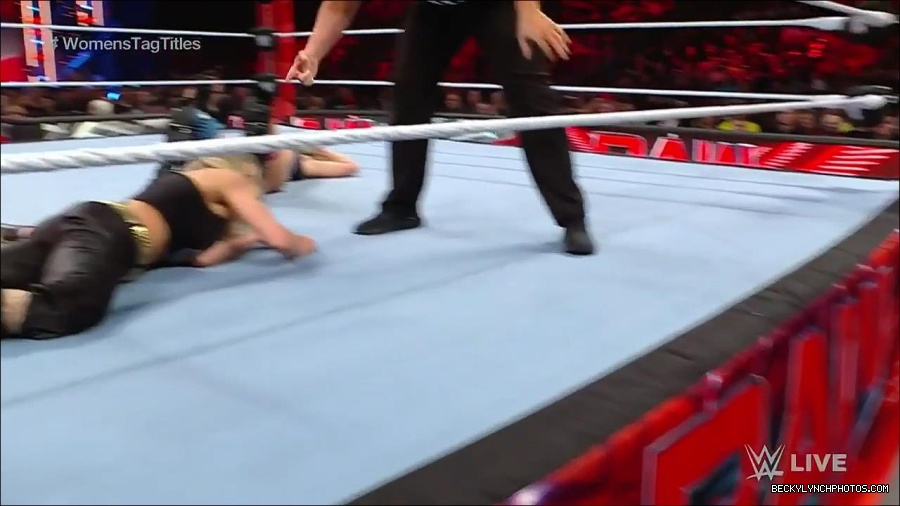 WWE_Monday_Night_Raw_2023_04_10_720p_HDTV_x264-NWCHD_mp4_002680365.jpg