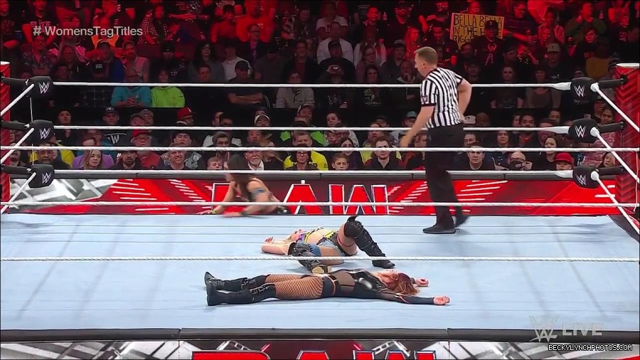 WWE_Monday_Night_Raw_2023_04_10_720p_HDTV_x264-NWCHD_mp4_002691976.jpg