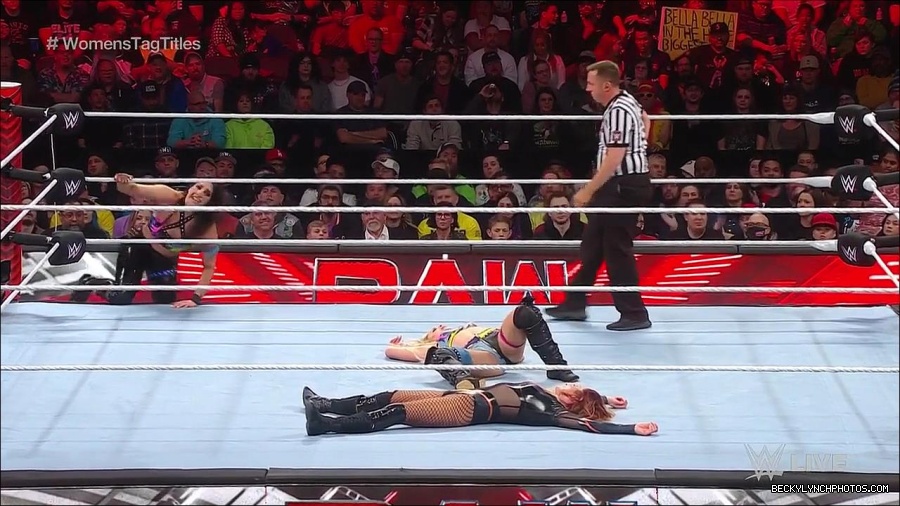 WWE_Monday_Night_Raw_2023_04_10_720p_HDTV_x264-NWCHD_mp4_002693178.jpg