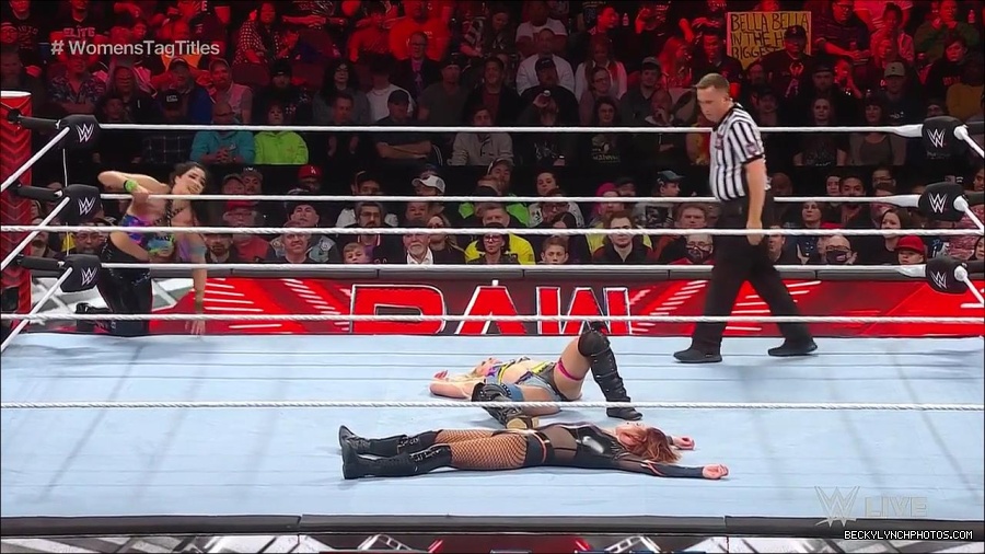 WWE_Monday_Night_Raw_2023_04_10_720p_HDTV_x264-NWCHD_mp4_002693578.jpg