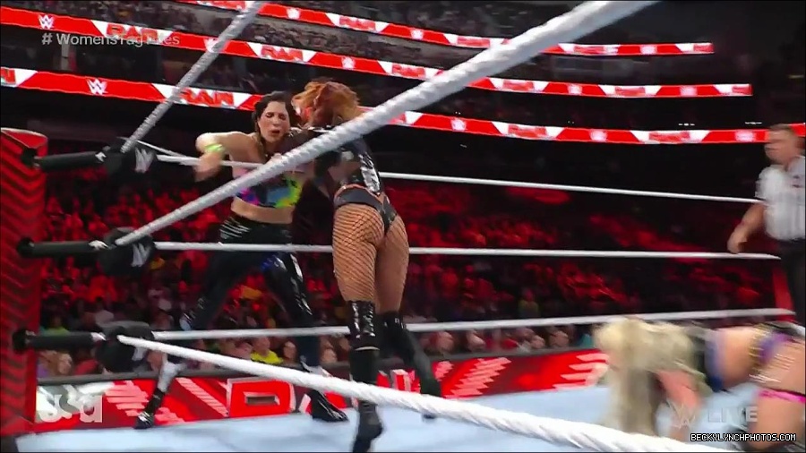 WWE_Monday_Night_Raw_2023_04_10_720p_HDTV_x264-NWCHD_mp4_002703988.jpg