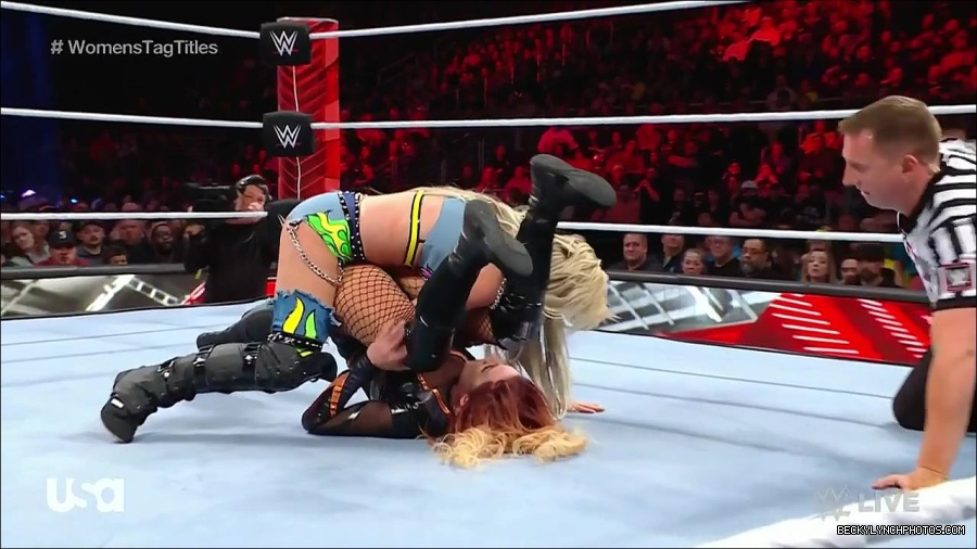 WWE_Monday_Night_Raw_2023_04_10_720p_HDTV_x264-NWCHD_mp4_002707592.jpg
