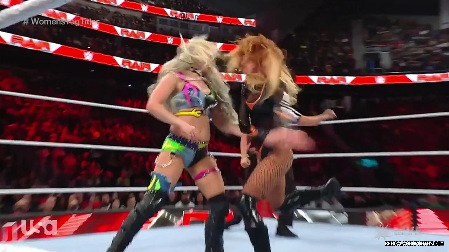WWE_Monday_Night_Raw_2023_04_10_720p_HDTV_x264-NWCHD_mp4_002710395.jpg