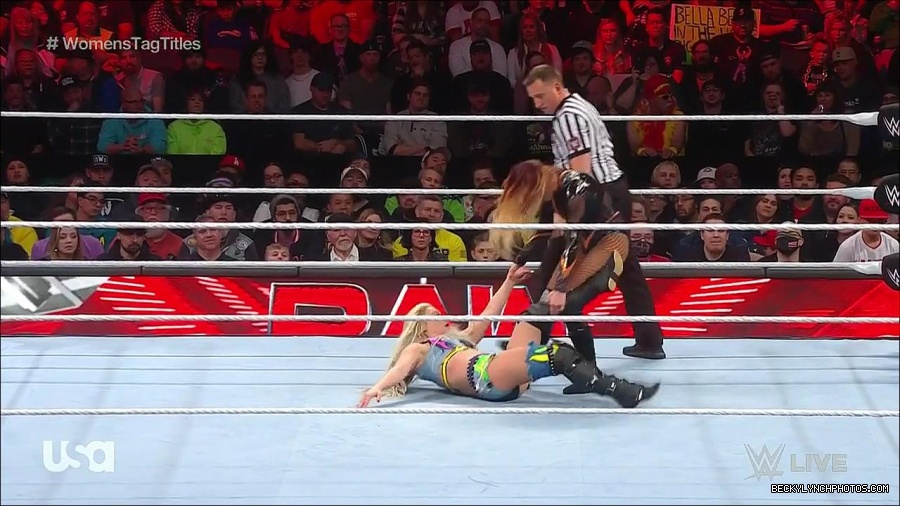 WWE_Monday_Night_Raw_2023_04_10_720p_HDTV_x264-NWCHD_mp4_002722006.jpg