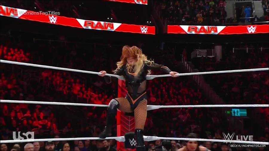 WWE_Monday_Night_Raw_2023_04_10_720p_HDTV_x264-NWCHD_mp4_002724809.jpg