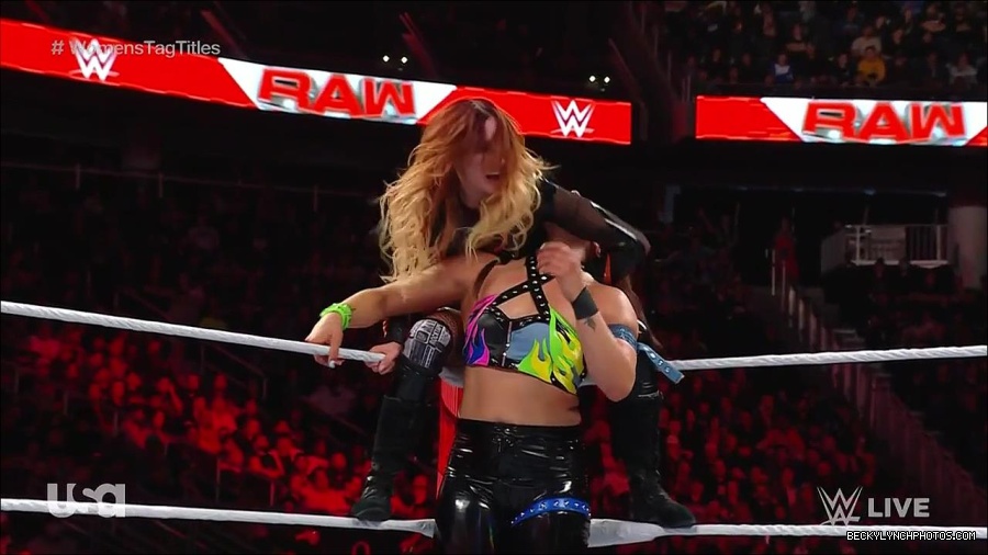 WWE_Monday_Night_Raw_2023_04_10_720p_HDTV_x264-NWCHD_mp4_002730815.jpg
