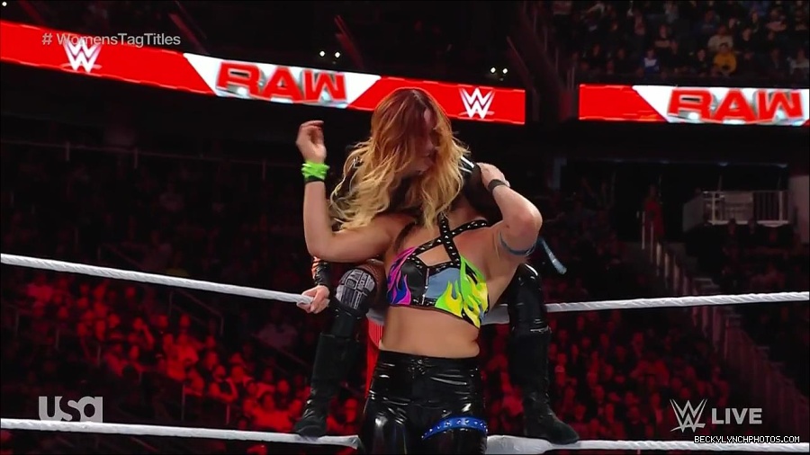 WWE_Monday_Night_Raw_2023_04_10_720p_HDTV_x264-NWCHD_mp4_002731216.jpg