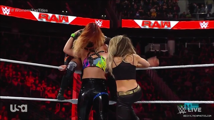 WWE_Monday_Night_Raw_2023_04_10_720p_HDTV_x264-NWCHD_mp4_002734018.jpg